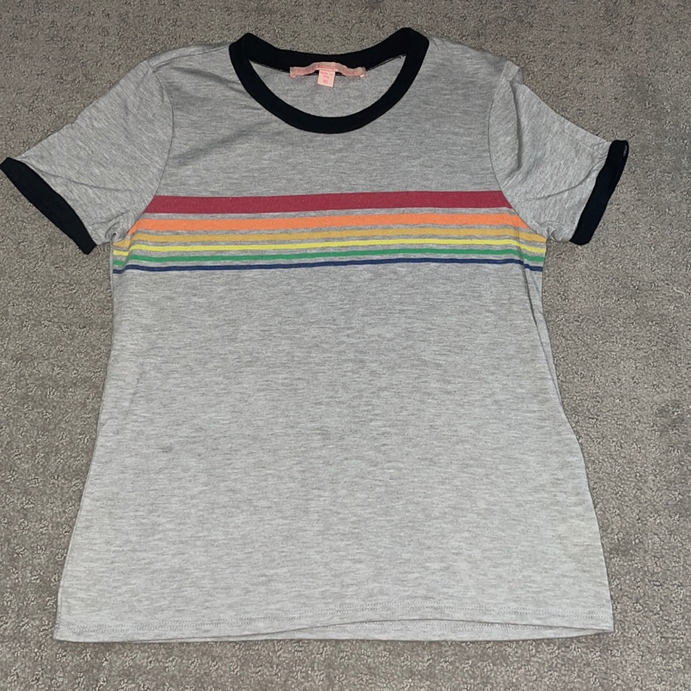 Gray t-shirt w/ rainbow stripe//XS